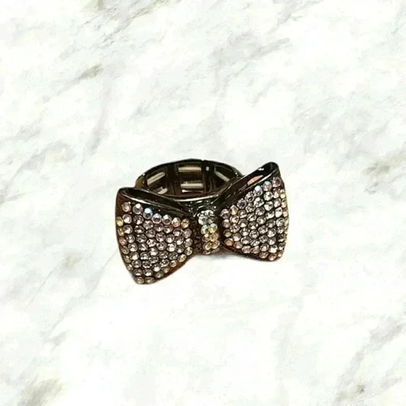 unknown Jewelry - Stretchy Bow Rhinestone Unique Ring